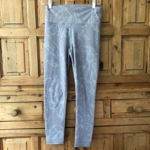 Fabletics Women's Size‎ Small Blue Gray Floral Leggings Athletic Workout